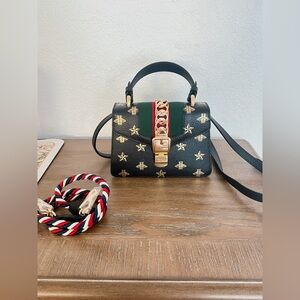 Pre owned Gucci Sylvie Top handle Bag size mini